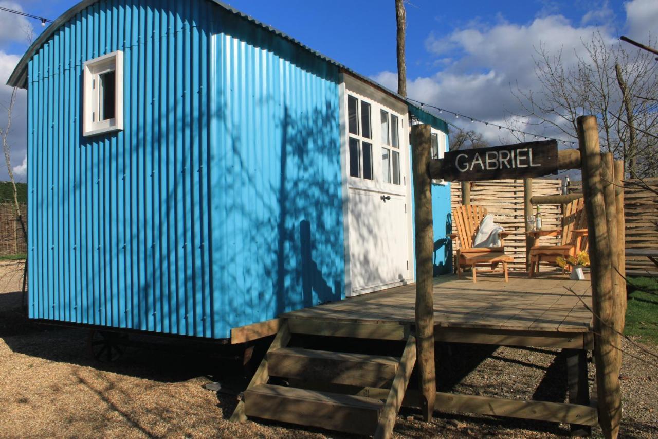 Sumners Ponds Fishery & Campsite Hotell Horsham Eksteriør bilde